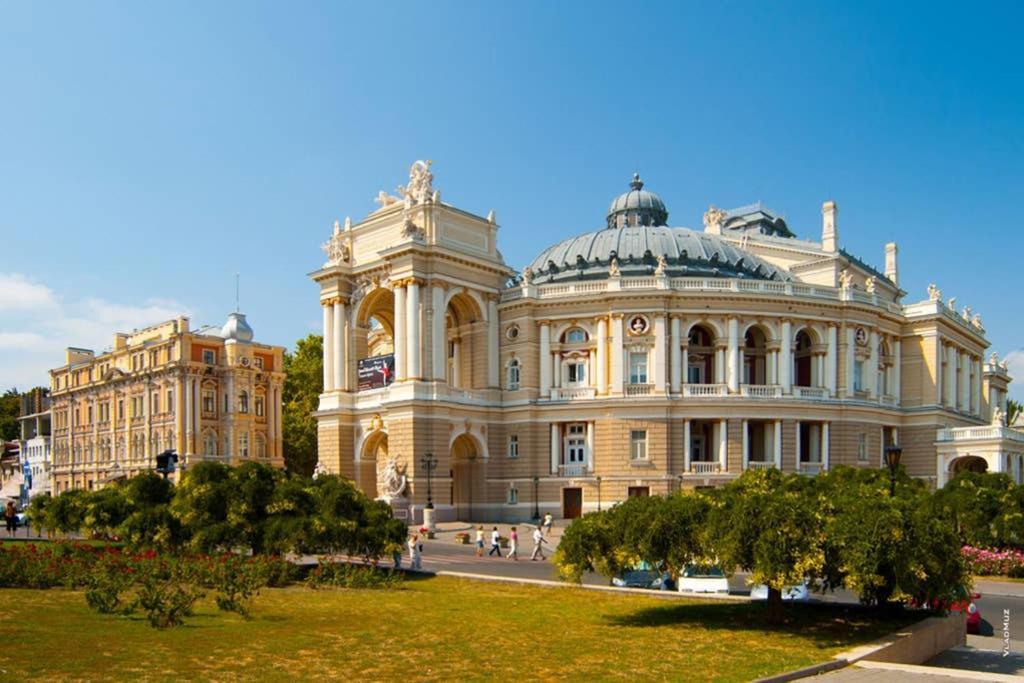 Три Квартала От Оперного-Тихий Лофт-Новый Апарт Οδησσός Εξωτερικό φωτογραφία